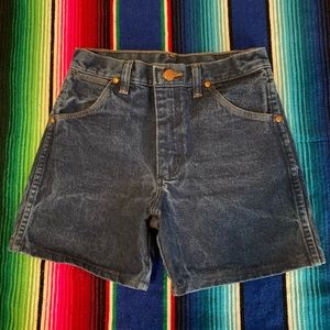 Vintage high waisted Wrangler shorts